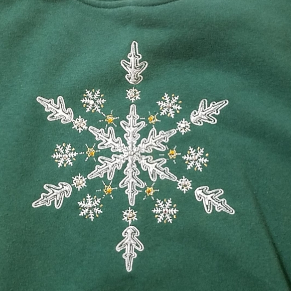 Hasting & Smith green snowflake sweatshirt - Picture 3 of 7